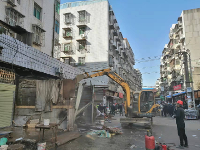【五城同创进行时】拆违200多处  欢乐街市场不再“憋人”