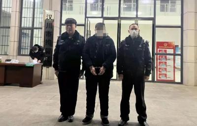 【综合】惯偷自诩“手艺”高，重操旧业又落网