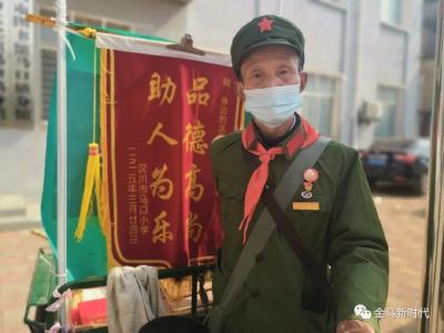 【马口】学雷锋，68岁老人坚持了20年！