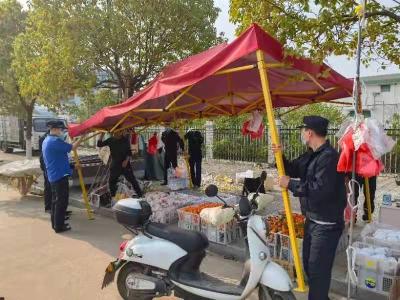 【城管局】集中整治 提升城市“颜值”