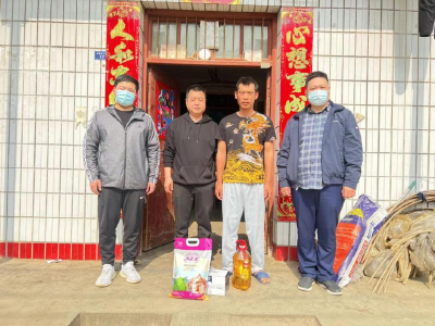 中国太保产险汉川支公司走访慰问“防贫保”获赔对象