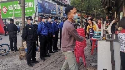 【城管局】“零容忍”整治夜市摊点占道经营乱象！