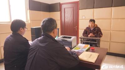 【视频】为毁灭证据 司机将肇事车推进汉江