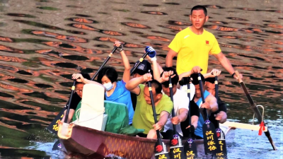 市游泳协会：“水上蛟龙”练兵忙