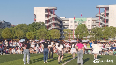 【汉川高中】开展“喜迎二十大、永远跟党走、奋进新征程”主题快闪活动
