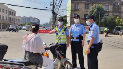 【刘家隔】“找、堵、防”无牌无证机动车