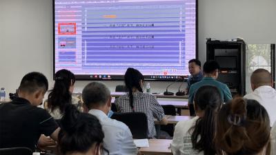 【华严】 “请进来”充电 通讯员收获多