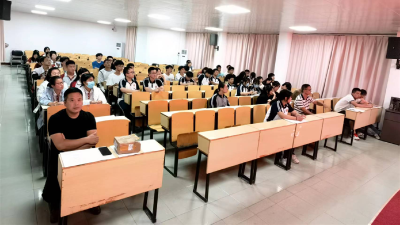 汉川高中开展学生管理业务培训会