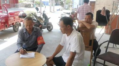 党员中心户筑起“疫”线“微堡垒”
