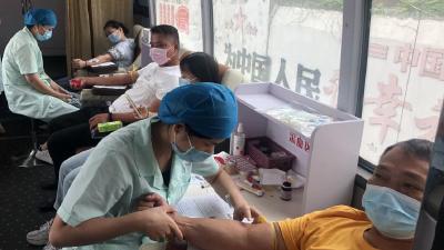 无偿献血 传递爱心与温暖