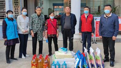 汉川志愿者走访慰问228名困境儿童