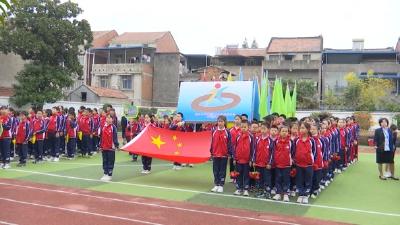 【视频】一乡村小学连续5年举办校园田径运动会