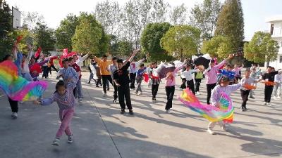 联心小学开展“经典润乡土”成果汇报活动