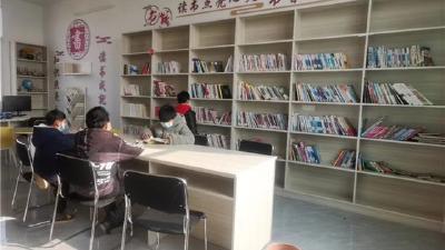 里潭乡“农家书屋+”模式点亮乡村新希望