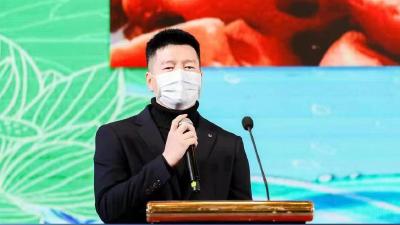 科技创新莲藕业 一片深情献大地