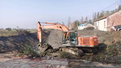 脉旺镇直形村：乡贤助力整治河道 提升人居环境