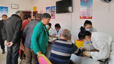 南河乡开展“弘扬雷锋精神”义诊惠民活动