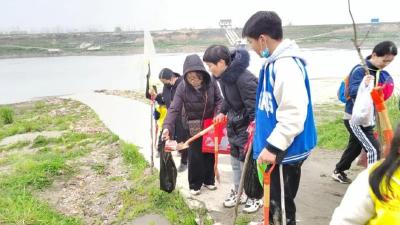 汉川“小天使”环保实践：珍惜水资源，共护母亲河