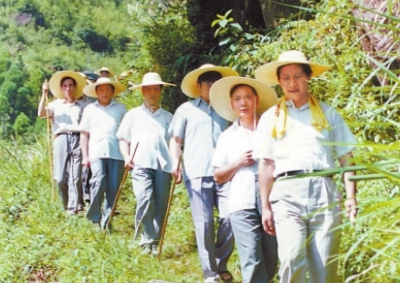 习近平是怎么做调查研究的？