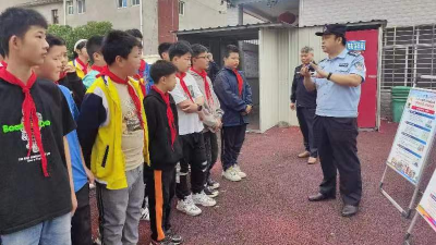 垌塚镇：法治副校长进校园 安全防范知识讲座走起！