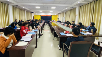 这里的村干部，教你咋样种好“责任田”
