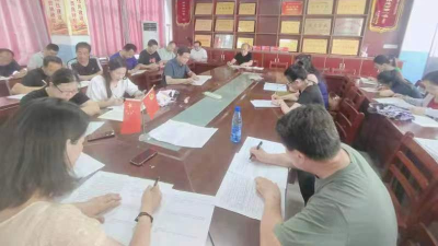 这所学校对教师进行测试