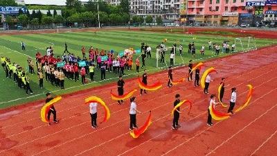 来看呀！这个单位的运动会开得就是不一样