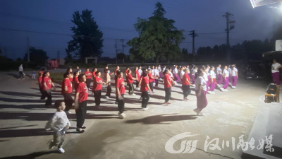 “微马”舞蹈队为你点亮“夜”生活