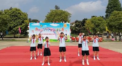 联心小学举行庆“六一”文艺汇演