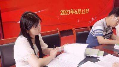 看新课标下老师们的“作业本”写的咋样