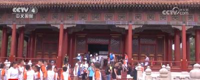 暑期旅游市场火爆 多地景区客流量保持高位运行