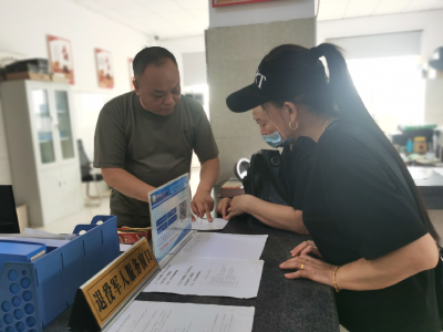 湾潭乡便民服务，让群众少跑路、心里热