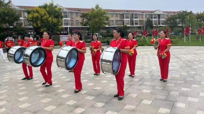 迎中秋 庆国庆 聚乡情