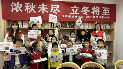 看，孩子们巧手绘“立冬”