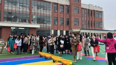 汉川市开展幼儿园户外活动和环境创设展示交流培训研讨活动