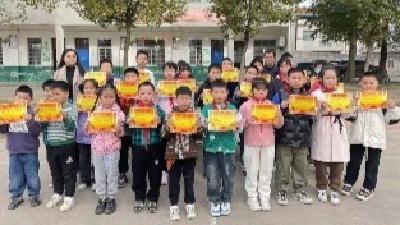 分水镇同心小学召开期中表彰大会