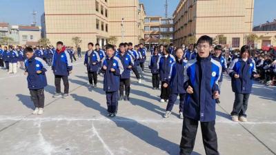 阳光课间操 悦动正青春