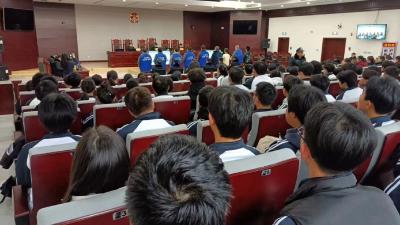 “零距离”深入审判现场，感受法律的威严