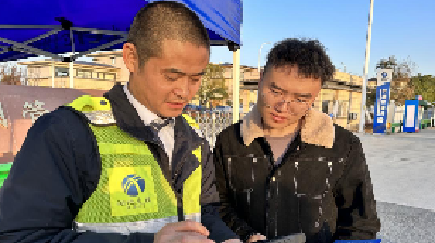 汉川福星收费站：“E”心“E”意按下美好出行“加速键”