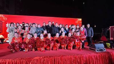 业主自己办“春晚”，好嗨哟！