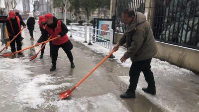 全力以赴齐上阵 以动制“冻”保畅通