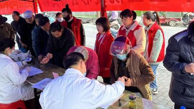 中医公益义诊进社区 健康关爱零距离