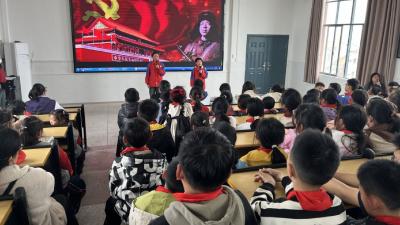 雷锋之光照亮心灵 青春之声传递正能量