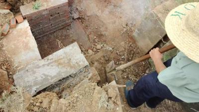 马鞍乡黄龙湖村：修沟渠 保生产 惠民生