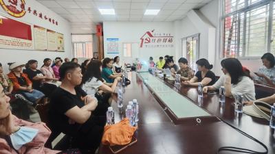 西湖路社区召开老旧小区改造推进会