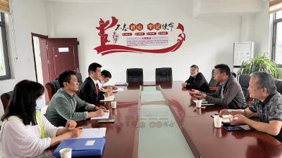“法院+工会”，绘就劳动争议诉源治理新“枫”景