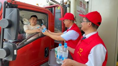 湖北交投京珠高速：开辟“绿色通道” 助力“三夏”工作