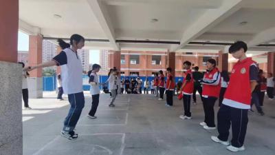 汉川市官备塘中学举办跳绳比赛