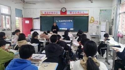 开展安全教育 拧紧防溺水“安全阀”