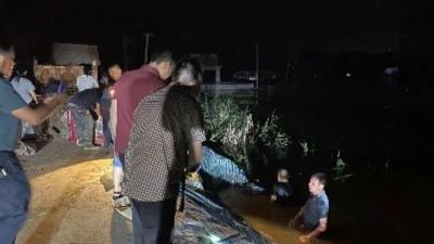 西江乡齐心协力筑牢防汛“安全坝”